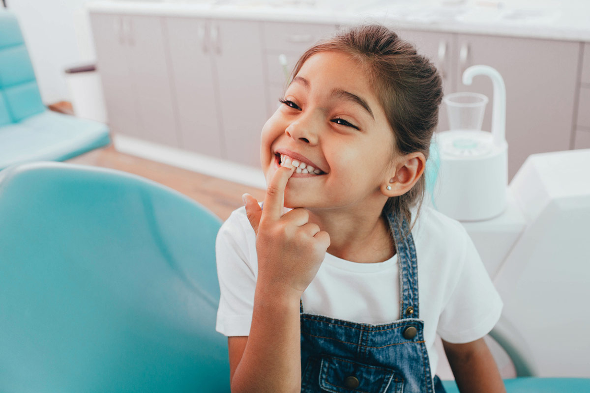 At-what-age-should-I-take-my-child-to-see-the-dentist-